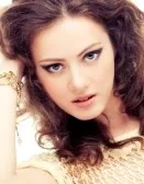 passionate young woman - queen of wands