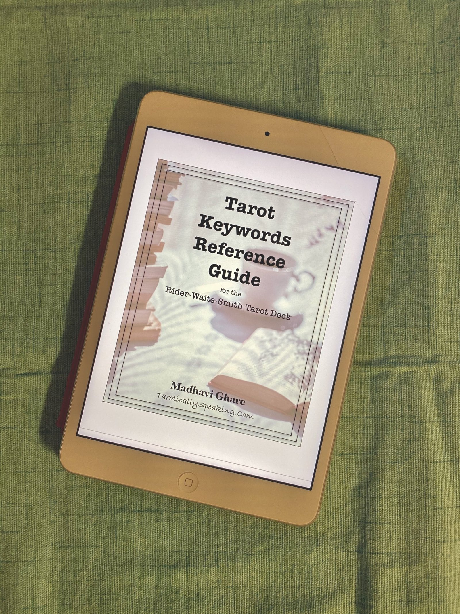Tarot Keywords Reference Guide (Portrait) on iPad Mini