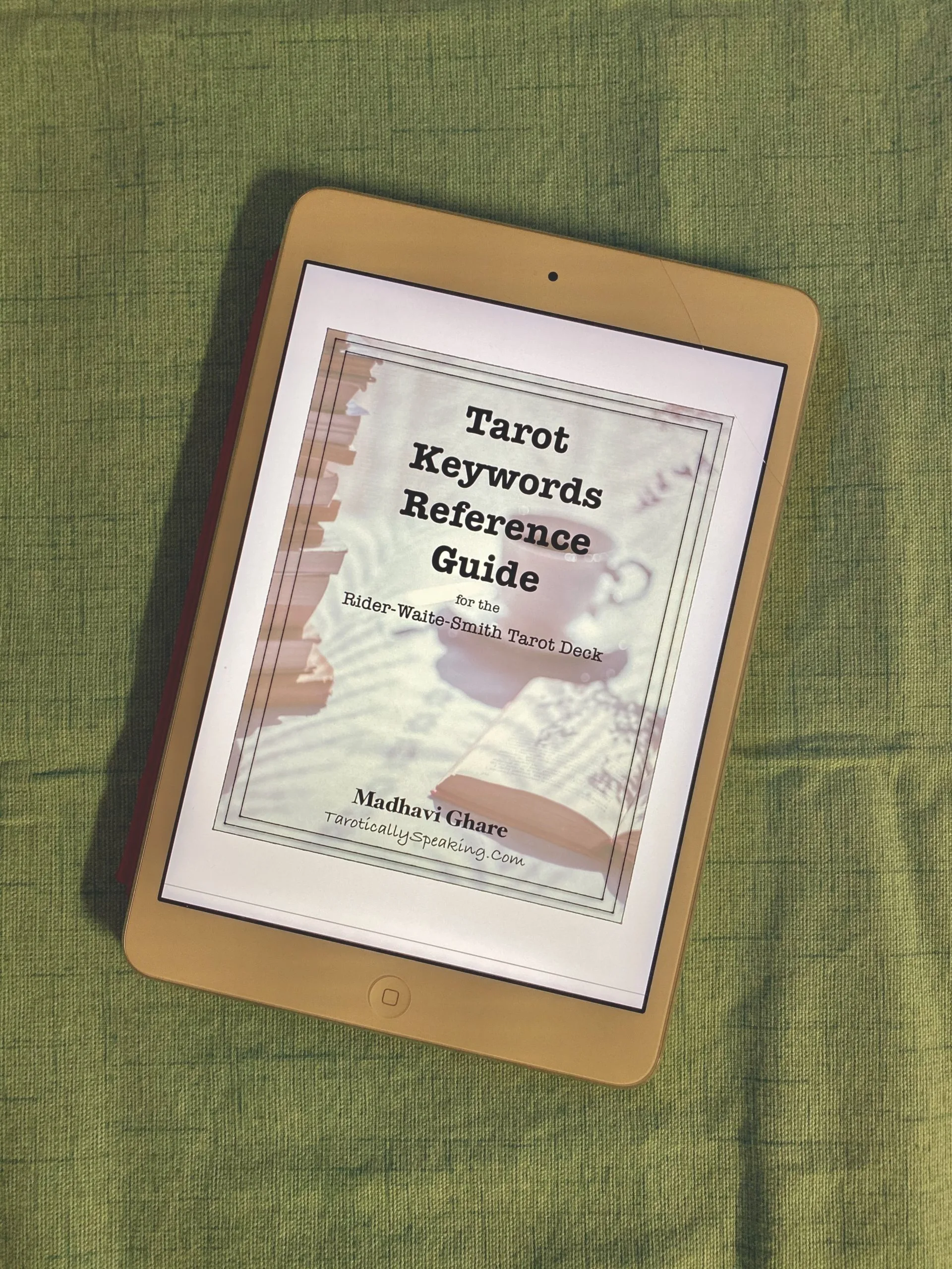 Tarot Keywords Reference Guide (Portrait) on iPad Mini