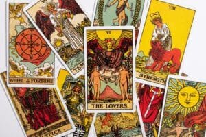 TaroticallySpeaking - Know Thyself