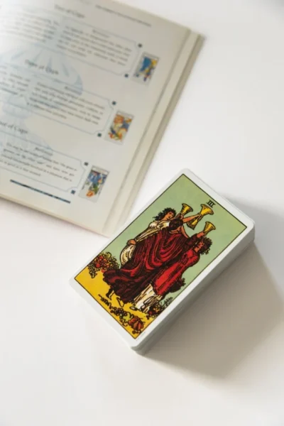 Card A Day Tarot Practice: A Simple Tarot Connection Practice - 4 Study of Tarot Cards